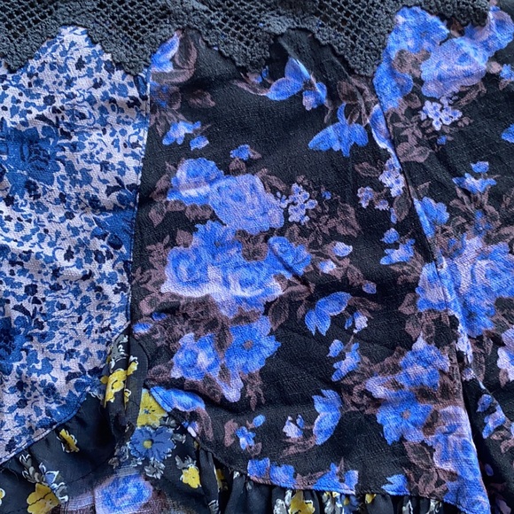 Free People printed shorts size 2 - Picture 2 of 14